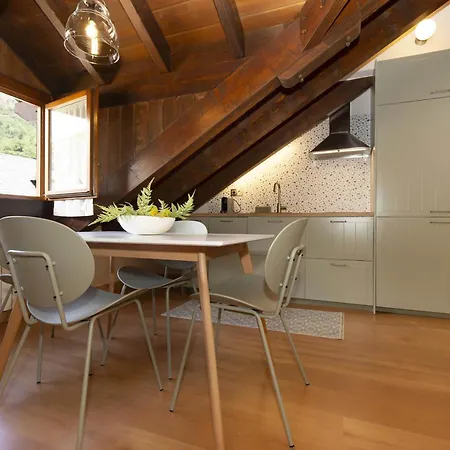 Apartmán La Buhardilla De Menta By Bevalle Escarrilla